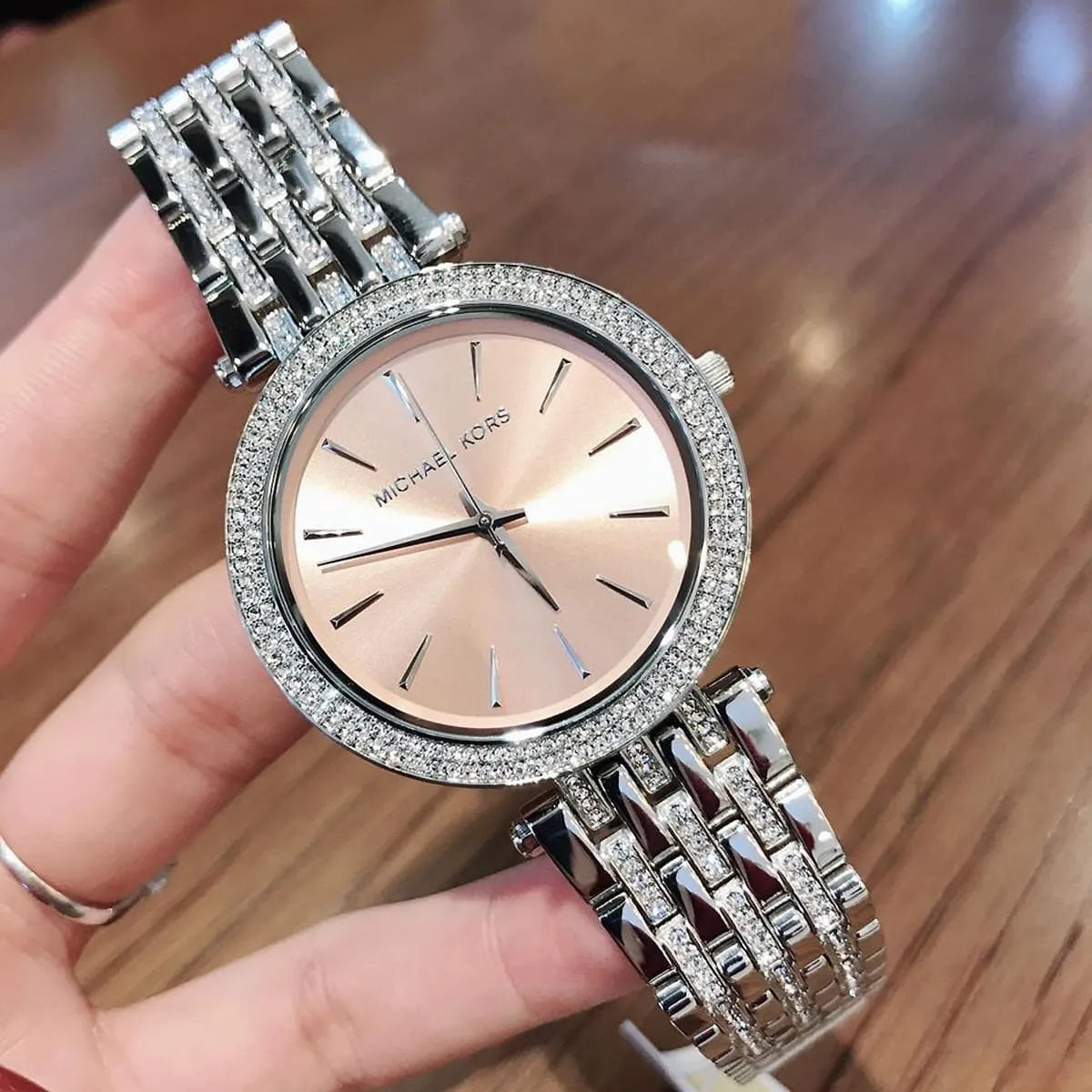 Michael Kors Women’s Watch Stainless Steel Silver Strap With Beige Dial And Crystals MK3218